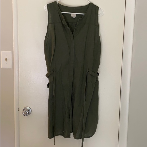 Green dress - Picture 1 of 2